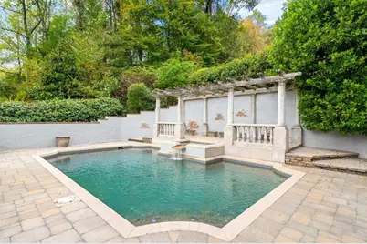 745 Brookwoods Trace, Atlanta, GA 30342 - Photo 9