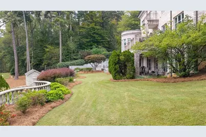 745 Brookwoods Trace, Atlanta, GA 30342 - Photo 13