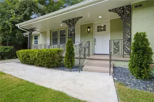 1903 S Columbia Pl, Decatur, GA 30032 - Photo 3