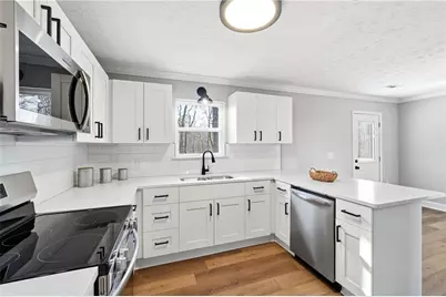 3260 Navajo Circle, Gainesville, GA 30501 - Photo 9