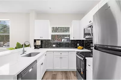 2230 Cheshire Bridge Road NE #403, Atlanta, GA 30324 - Photo 3