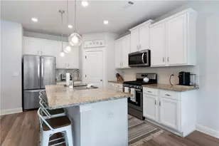 207 Meadows Ct, Woodstock, GA 30189 - Photo 5