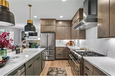 4526 Meadowland Way, Flowery Branch, GA 30542 - Photo 9