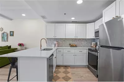 3481 Lakeside Drive NE #904, Atlanta, GA 30326 - Photo 11