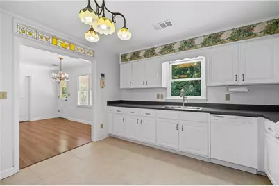 334 Bridgewood Drive SE, Conyers, GA 30094 - Photo 13