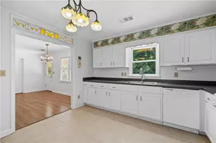 334 Bridgewood Dr SE, Conyers, GA 30094 - Photo 13