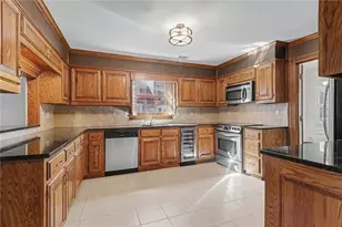 5427 Trentham Dr, Atlanta, GA 30338 - Photo 13