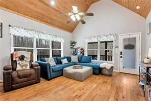 453 Ivy Hills Dr, Cleveland, GA 30528 - Photo 3