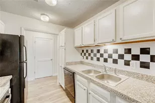 1750 Clairmont Rd, Decatur, GA 30033 - Photo 11