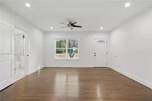 303 Glen Iris Dr, Monroe, GA 30655 - Photo 9