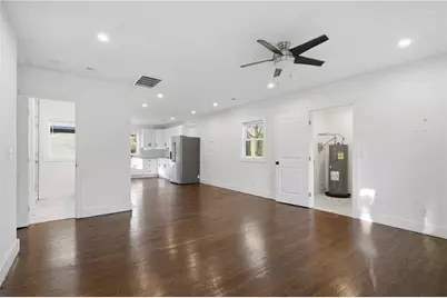 303 Glen Iris Drive, Monroe, GA 30655 - Photo 7