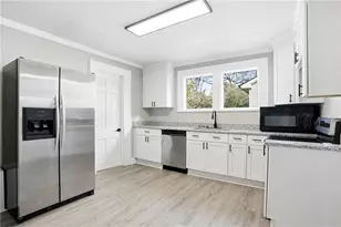 1409 St Michael Ave, Atlanta, GA 30344 - Photo 9