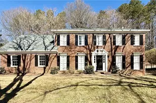 1735 Ridgefield Dr, Roswell, GA 30075 - Photo 1