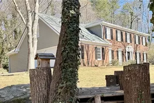 1735 Ridgefield Dr, Roswell, GA 30075 - Photo 5