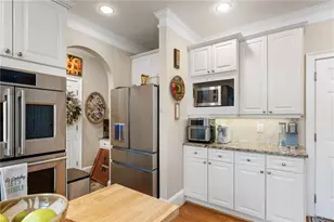 9395 Stoney Ridge Ln, Alpharetta, GA 30022 - Photo 11