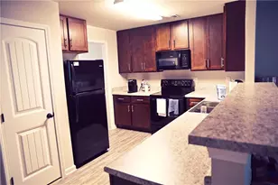 2765 Valley Green Dr, Gainesville, GA 30504 - Photo 3