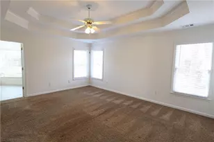 1056 Oak Hollow Ct, Lawrenceville, GA 30043 - Photo 9