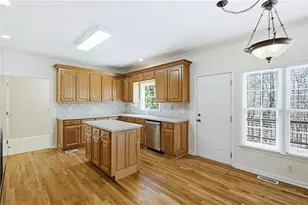 3805 Jones Creek Dr, Buford, GA 30519 - Photo 17