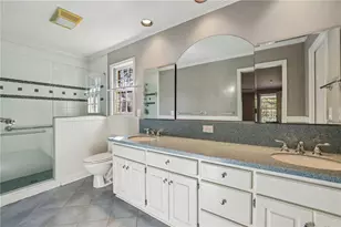 5189 Hidden Branches Cir, Dunwoody, GA 30338 - Photo 17