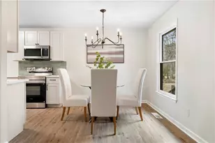 323 Lumpkin St, Winder, GA 30680 - Photo 9