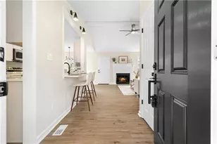 323 Lumpkin St, Winder, GA 30680 - Photo 3