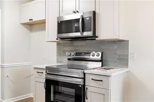 323 Lumpkin St, Winder, GA 30680 - Photo 13