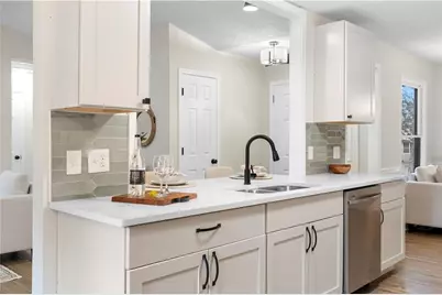 323 Lumpkin Street, Winder, GA 30680 - Photo 11