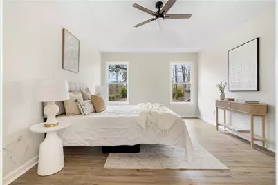 323 Lumpkin Street, Winder, GA 30680 - Photo 17