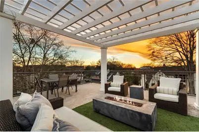 301 Canton Way, Roswell, GA 30075 - Photo 1