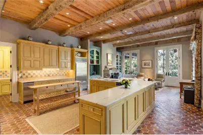 675 W Paces Ferry Road NW #10, Atlanta, GA 30327 - Photo 9