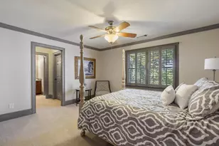 6402 Lakeview Dr, Buford, GA 30518 - Photo 27