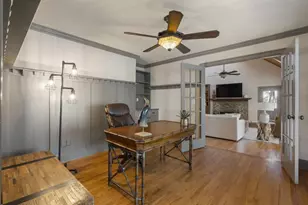 6402 Lakeview Dr, Buford, GA 30518 - Photo 19