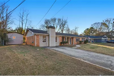 1627 Ridgeview Drive NW, Conyers, GA 30012 - Photo 3