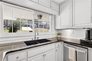 1840 Timothy Dr NE, Atlanta, GA 30329 - Photo 11