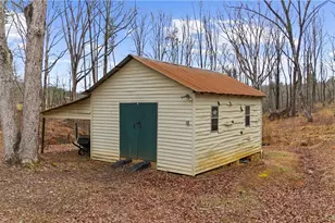 6124 Clyde Connor Rd, Murrayville, GA 30564 - Photo 35