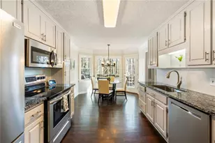 7665 Brentwood Ct, Cumming, GA 30040 - Photo 5