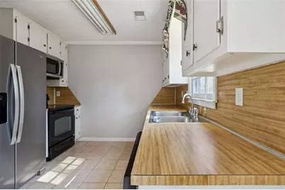 570 Wayside Drive, Lawrenceville, GA 30046 - Photo 15