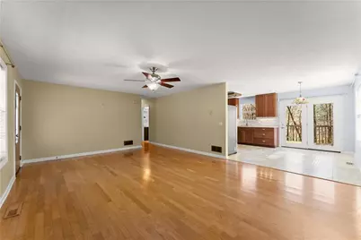 3026 Summer Lake Drive, Gainesville, GA 30506 - Photo 9