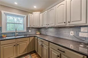 2396 Elmwood Cir SE, Smyrna, GA 30080 - Photo 17