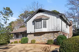 1905 Castleway Ln NE, Atlanta, GA 30345 - Photo 31