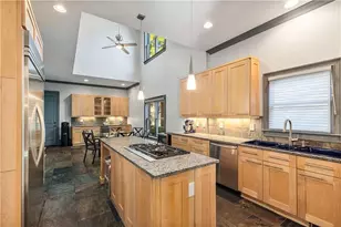 33 Cliftwood Dr, Atlanta, GA 30328 - Photo 13