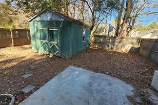 631 Hunting Creek Ln SE, Conyers, GA 30013 - Photo 7