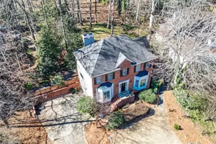 2405 Caylor Hill Pointe NW, Kennesaw, GA 30152 - Photo 3