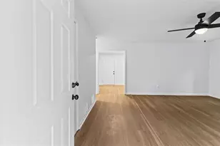 194 Timber Creek Ln SW, Marietta, GA 30060 - Photo 9