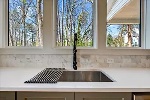 1138 Janes Ln NE, Atlanta, GA 30324 - Photo 11