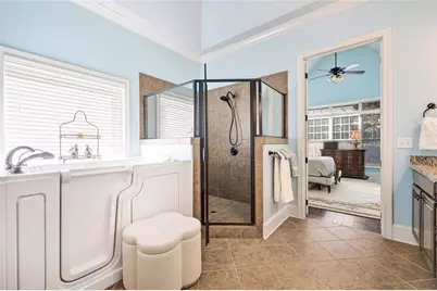 11192 Brookhavenclub Drive, Johns Creek, GA 30097 - Photo 17