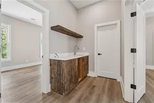 6029 Wellington Ave, Gainesville, GA 30506 - Photo 13