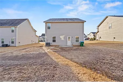 249 Seasons Valley, Pendergrass, GA 30567 - Photo 5