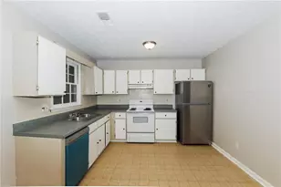 6682 Chupp Rd, Lithonia, GA 30058 - Photo 9