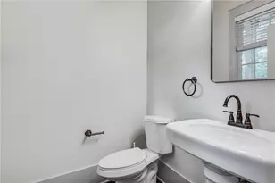 3371 Dogwood Dr, Hapeville, GA 30354 - Photo 9